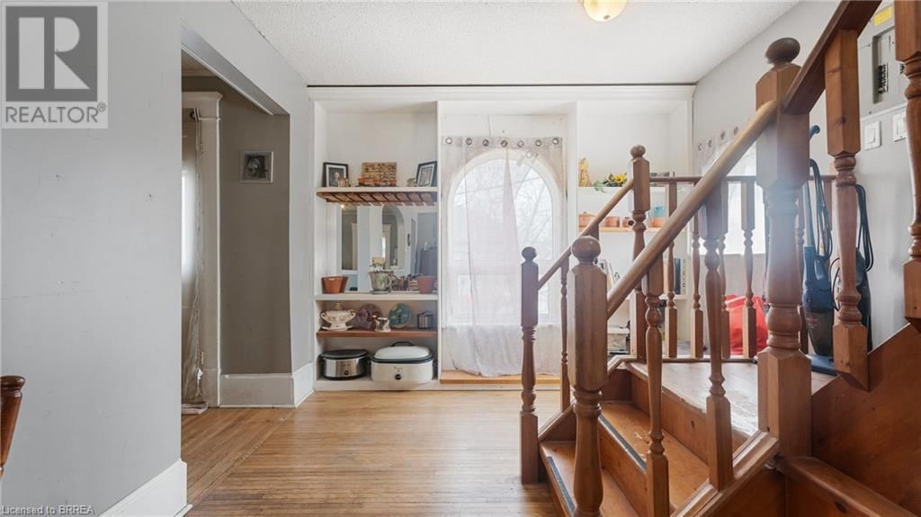 219 ERIE AVENUE Image 12