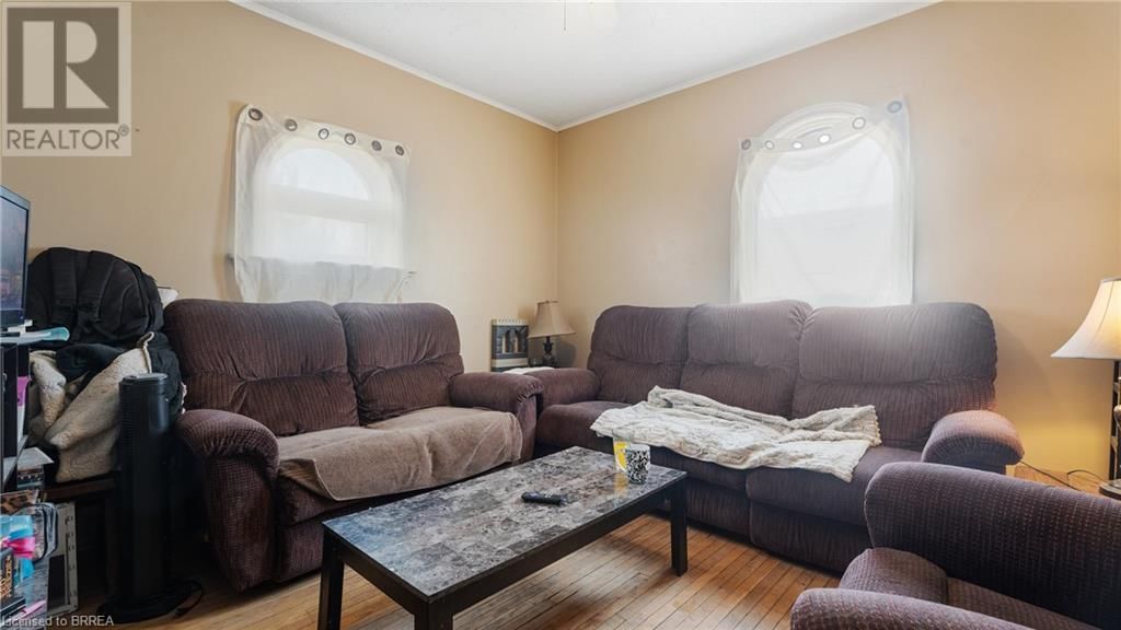 219 ERIE AVENUE Image 13