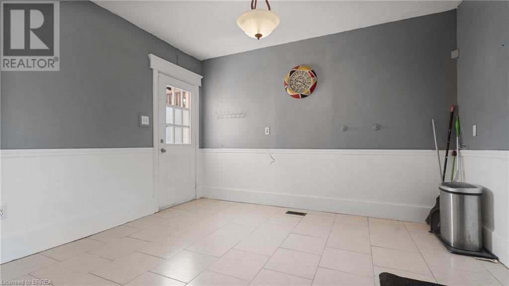 219 ERIE AVENUE Image 25