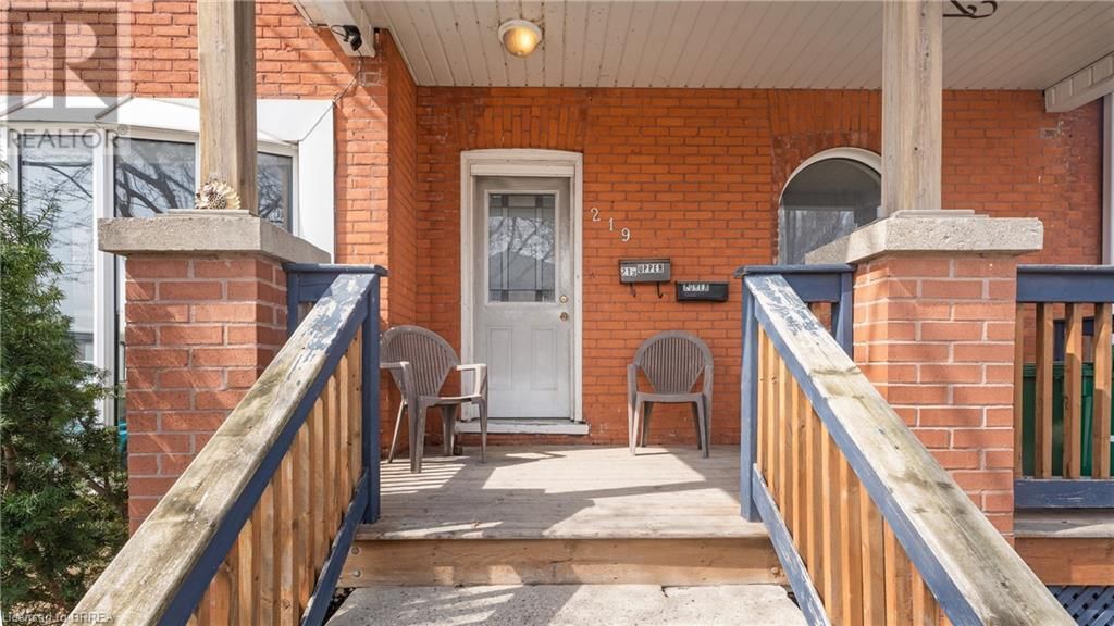 219 ERIE AVENUE Image 5
