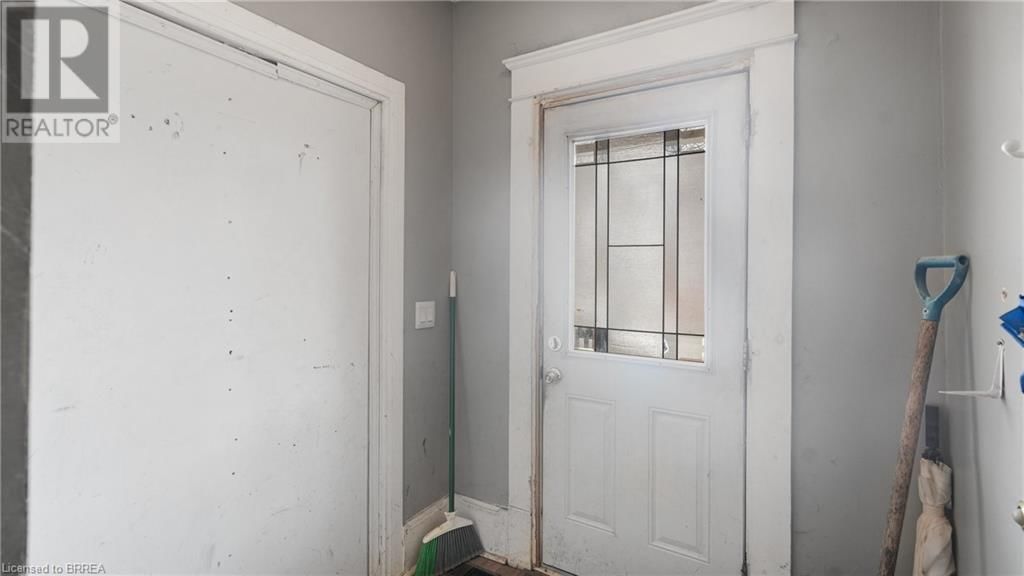 219 ERIE AVENUE Image 6