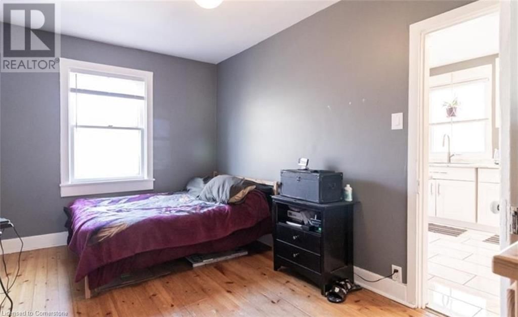 56 CAMBRIDGE STREET Image 37