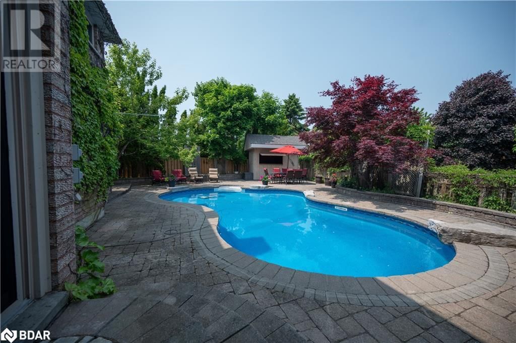10 GORDON COURT Image 13