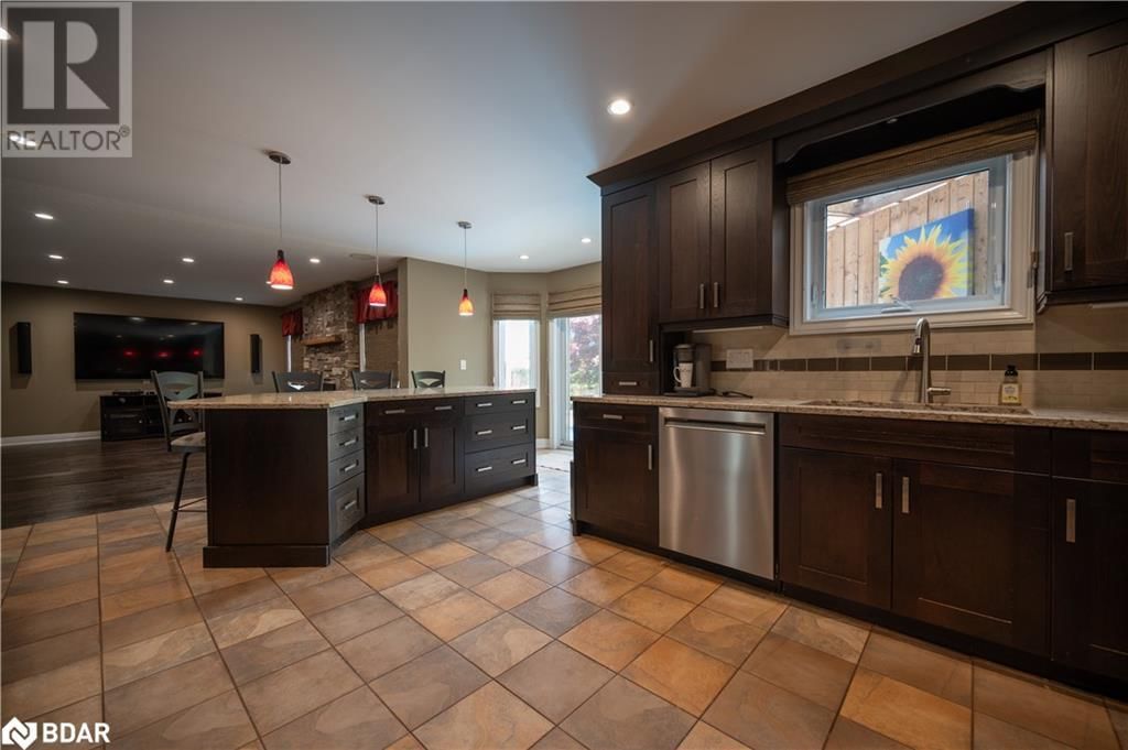 10 GORDON COURT Image 19