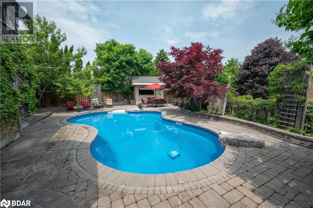 10 GORDON COURT Image 9