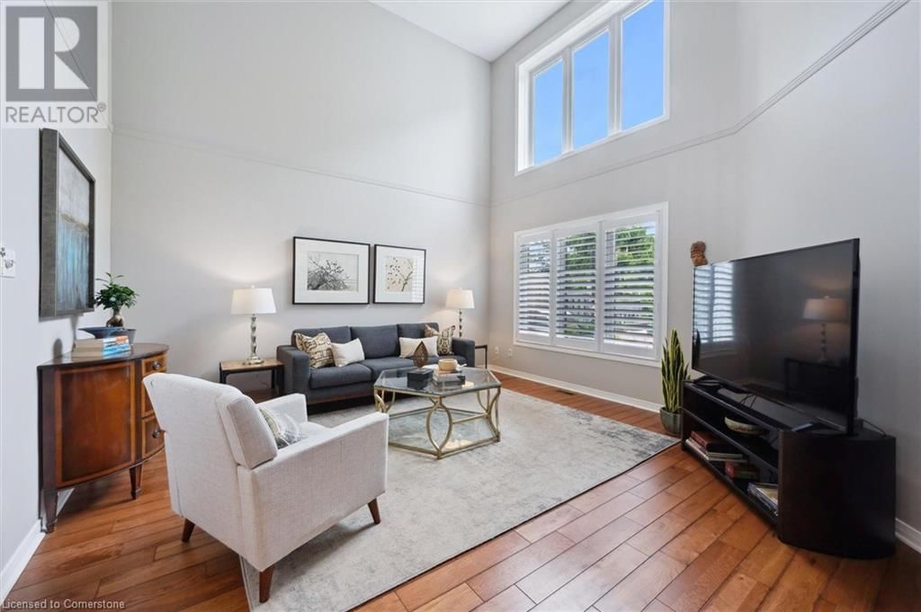 52 CAMM CRESCENT Image 1