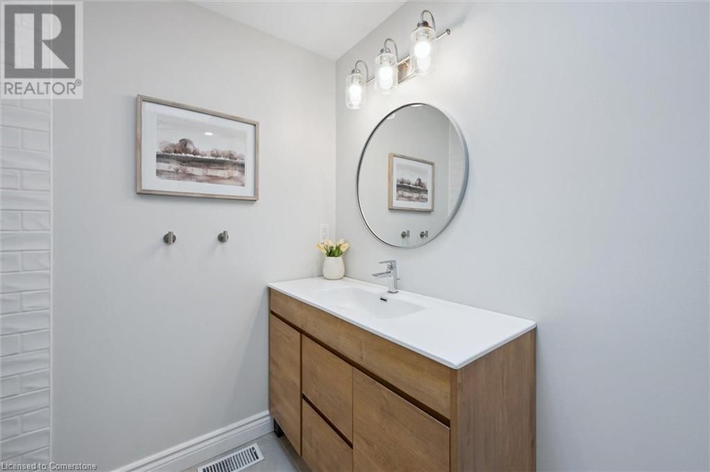 52 CAMM CRESCENT Image 18