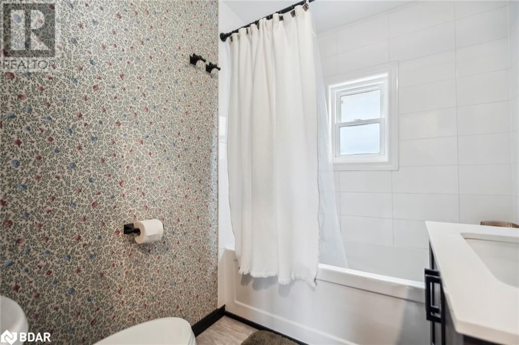 20 ROBINS AVENUE Image 26