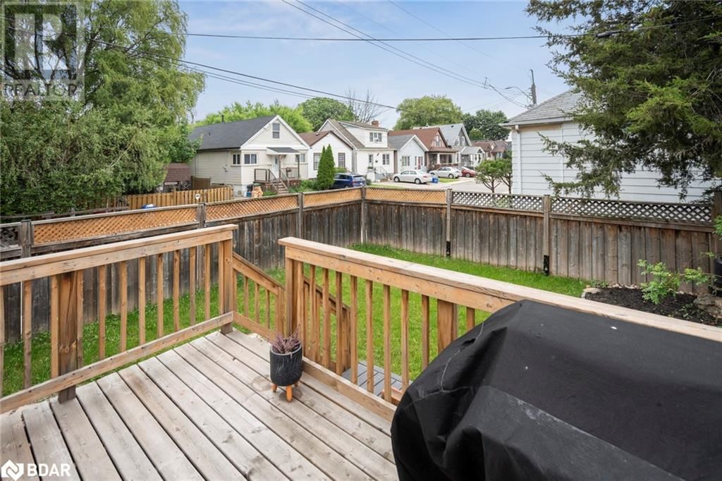 20 ROBINS AVENUE Image 29