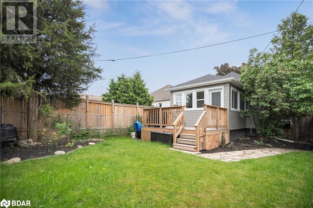 20 ROBINS AVENUE Image 30