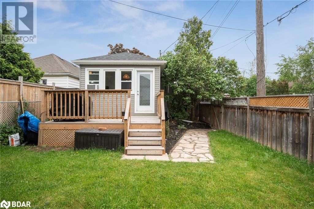 20 ROBINS AVENUE Image 33