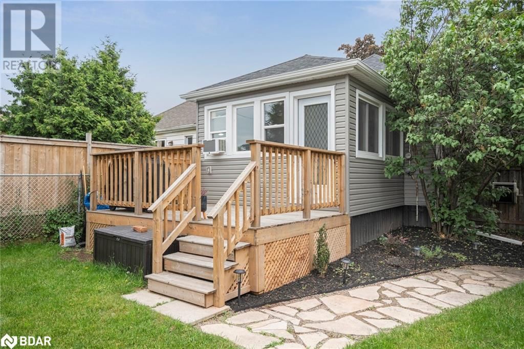 20 ROBINS AVENUE Image 34