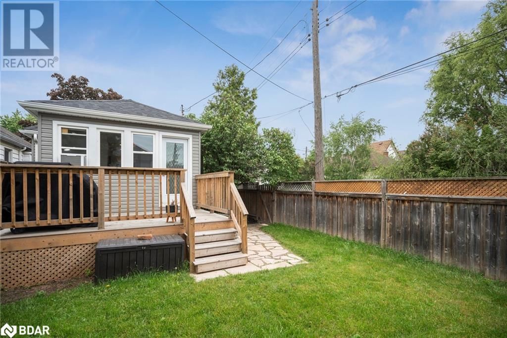 20 ROBINS AVENUE Image 35
