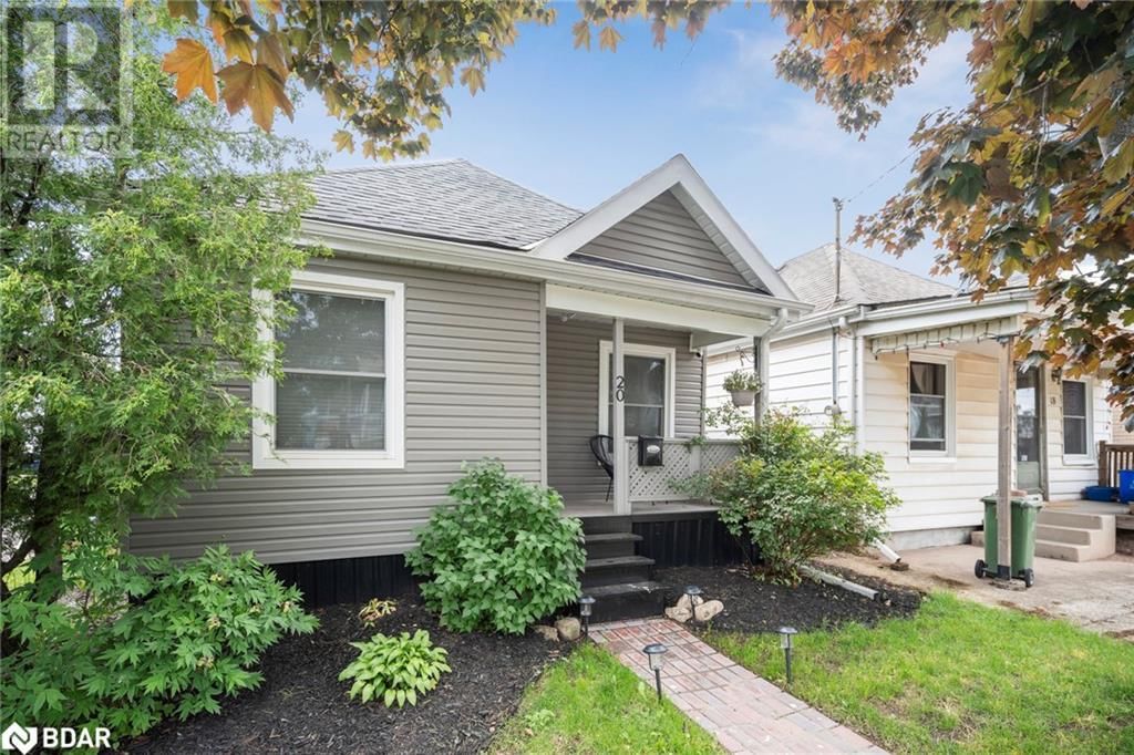 20 ROBINS AVENUE Image 4