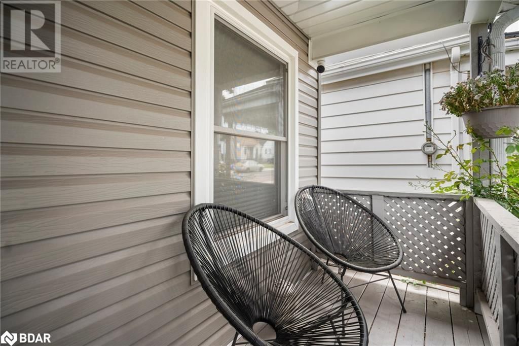 20 ROBINS AVENUE Image 6