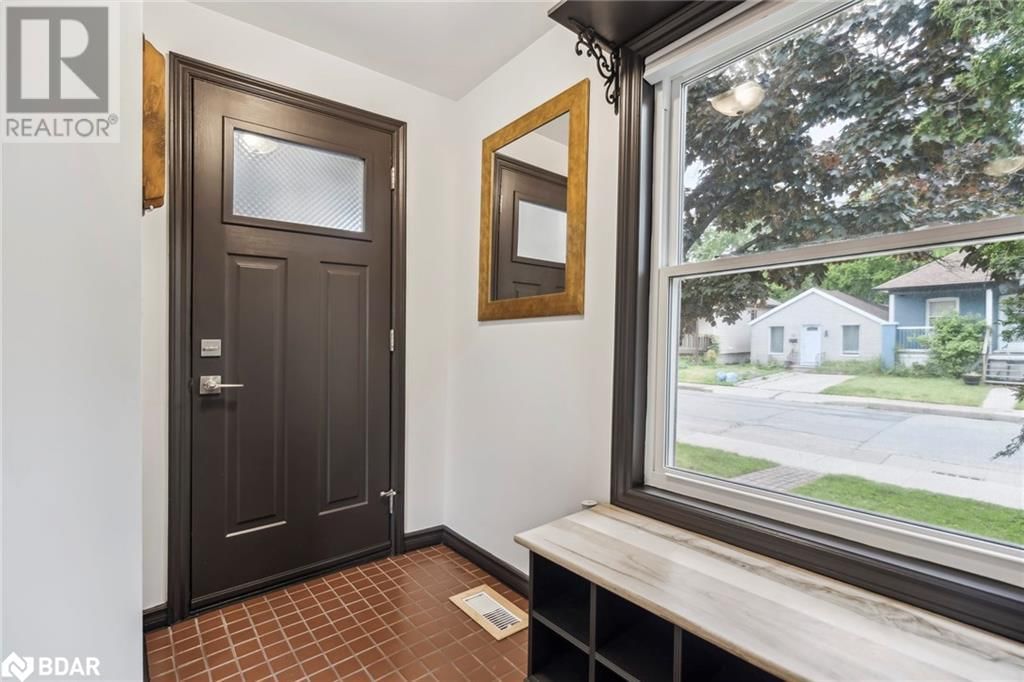 20 ROBINS AVENUE Image 7