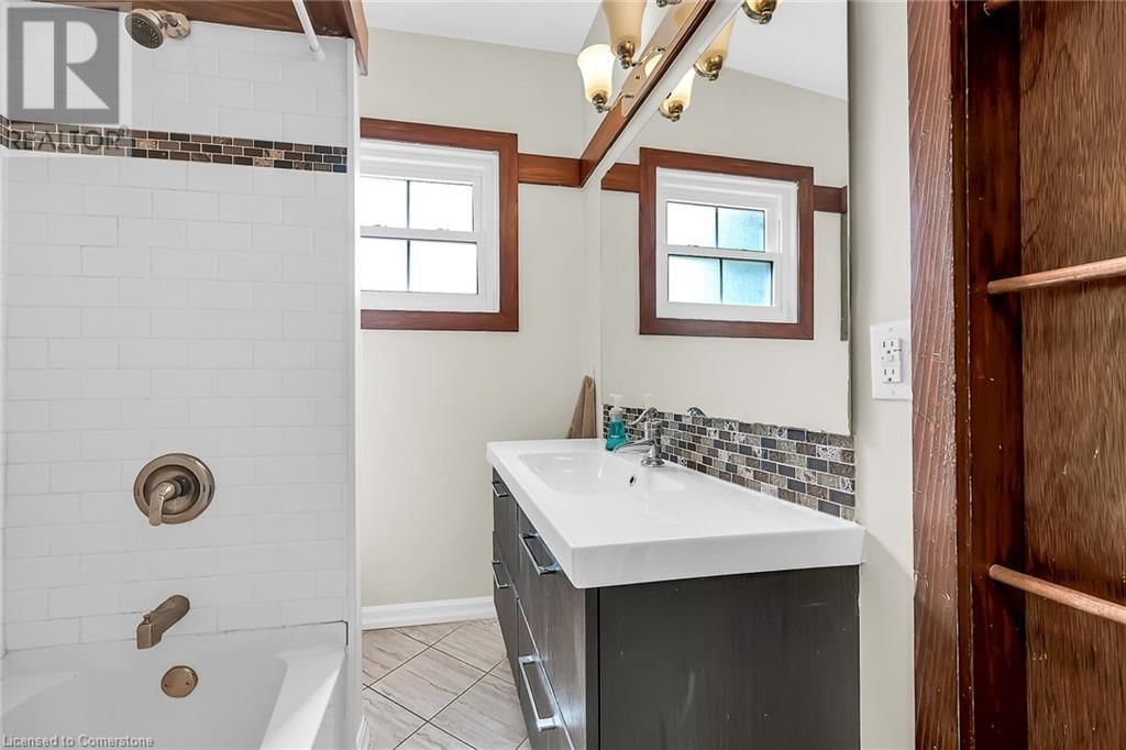 103 ARKELL STREET Image 23
