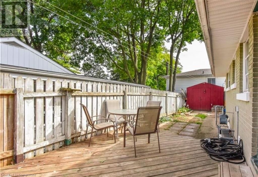 33 THIRD AVENUE Image 16
