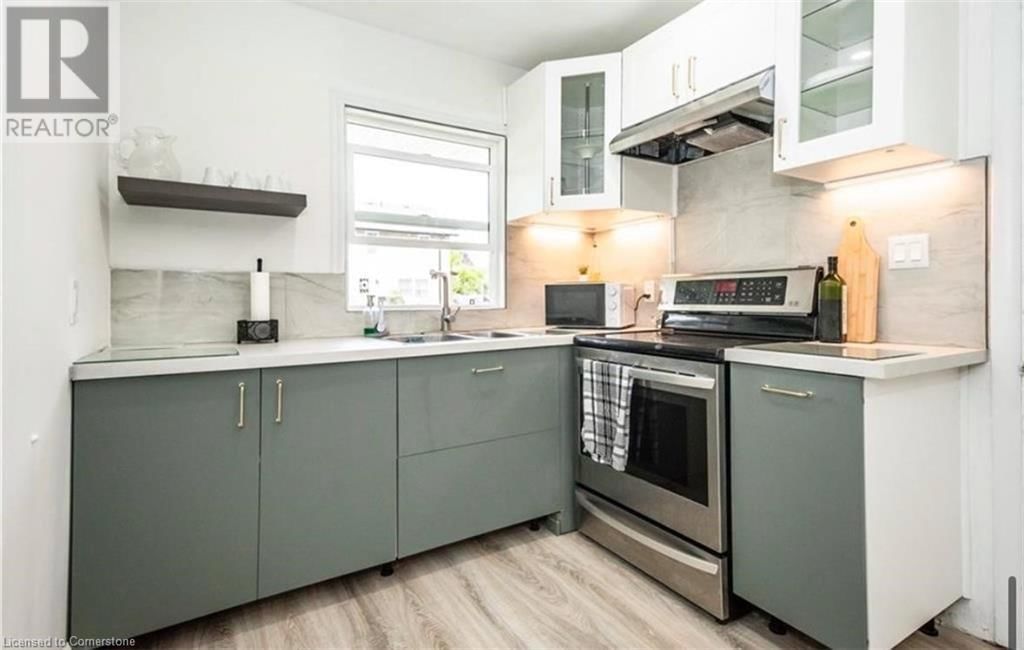 33 THIRD AVENUE Image 3