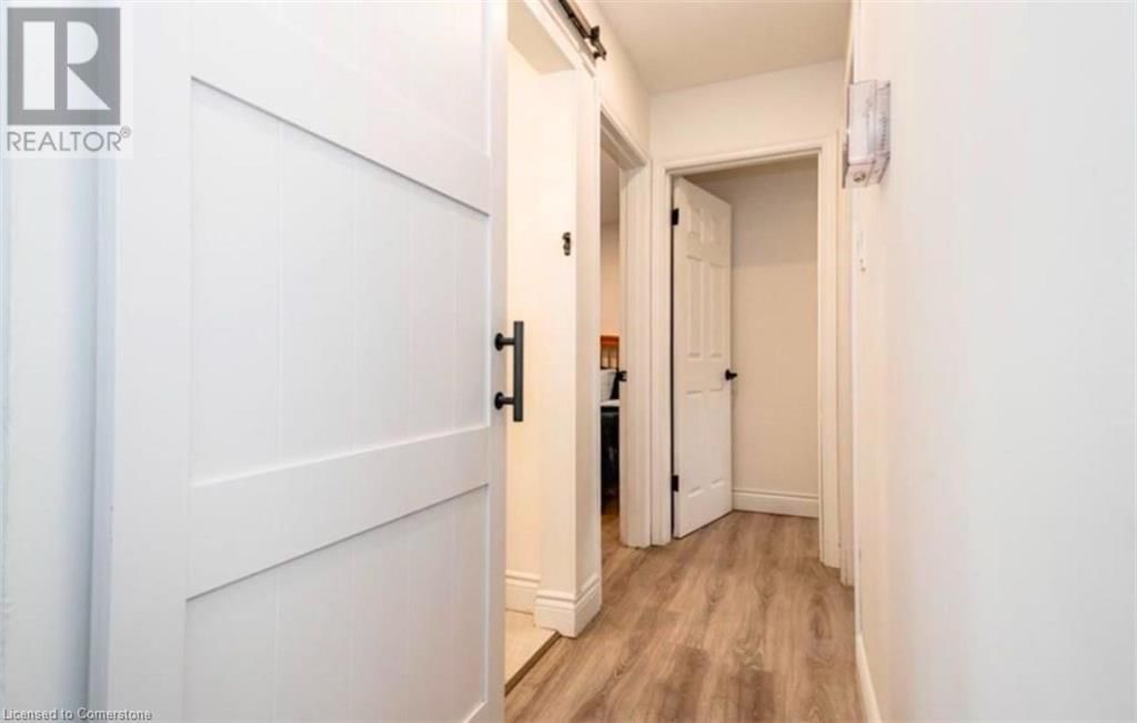 33 THIRD AVENUE Image 8