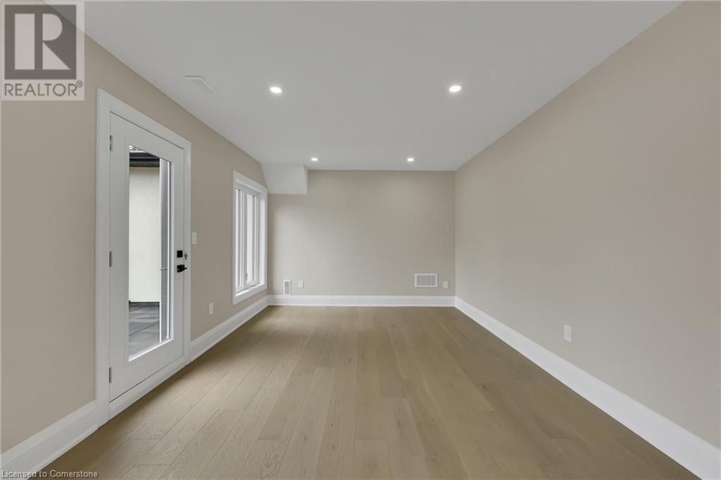 2091 BRIDGE ROAD Image 21