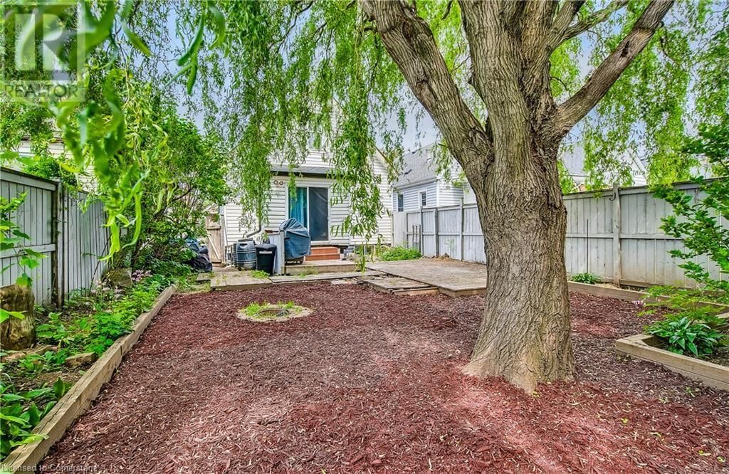 36 BARONS AVENUE NORTH Image 26