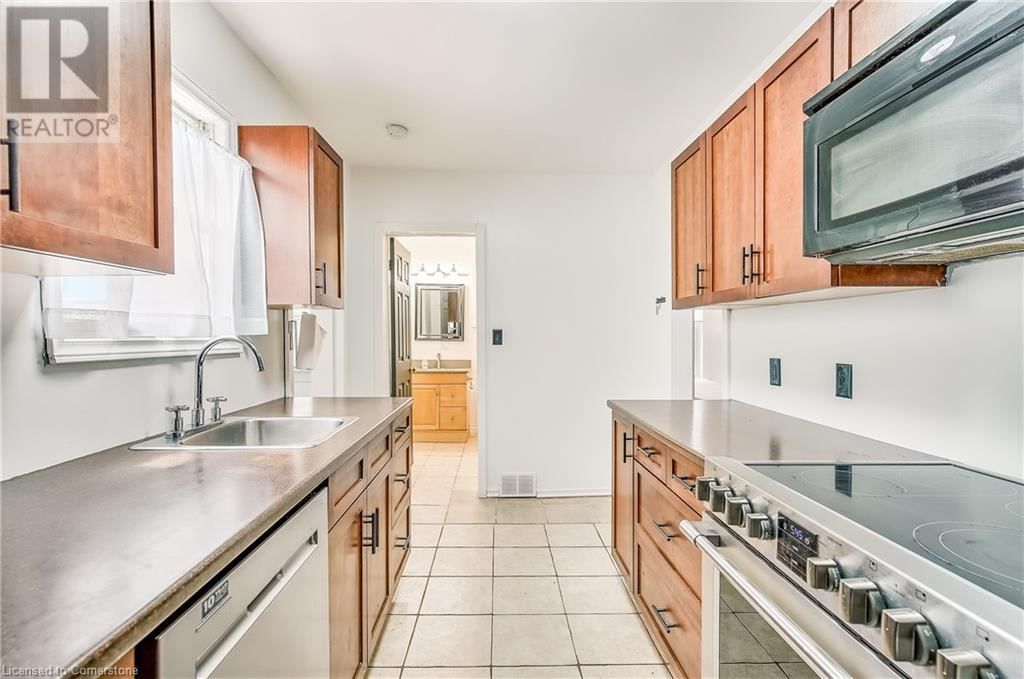 36 BARONS AVENUE NORTH Image 6