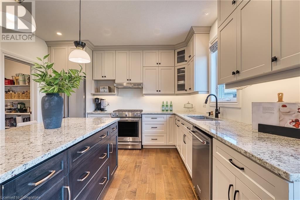 71 FORBES CRESCENT Image 22