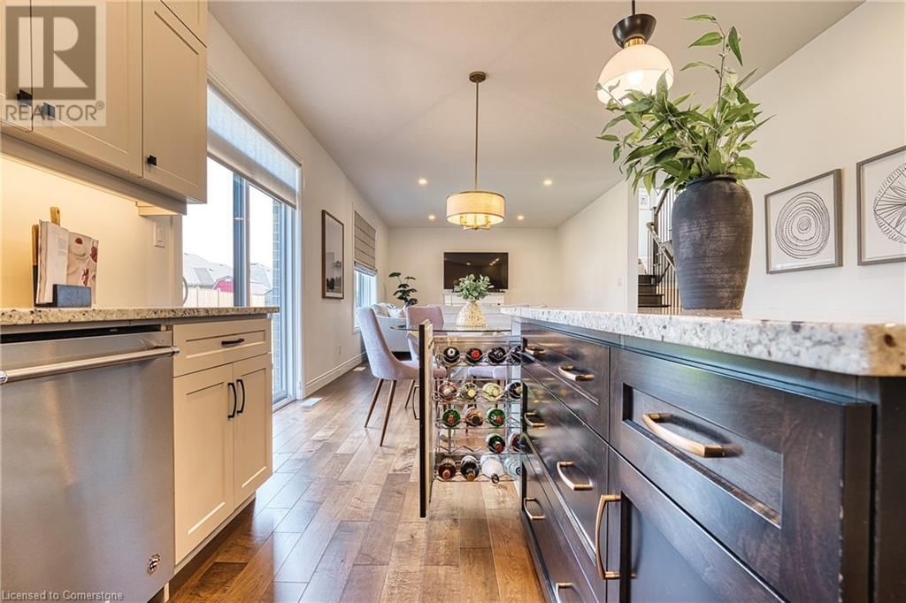 71 FORBES CRESCENT Image 25