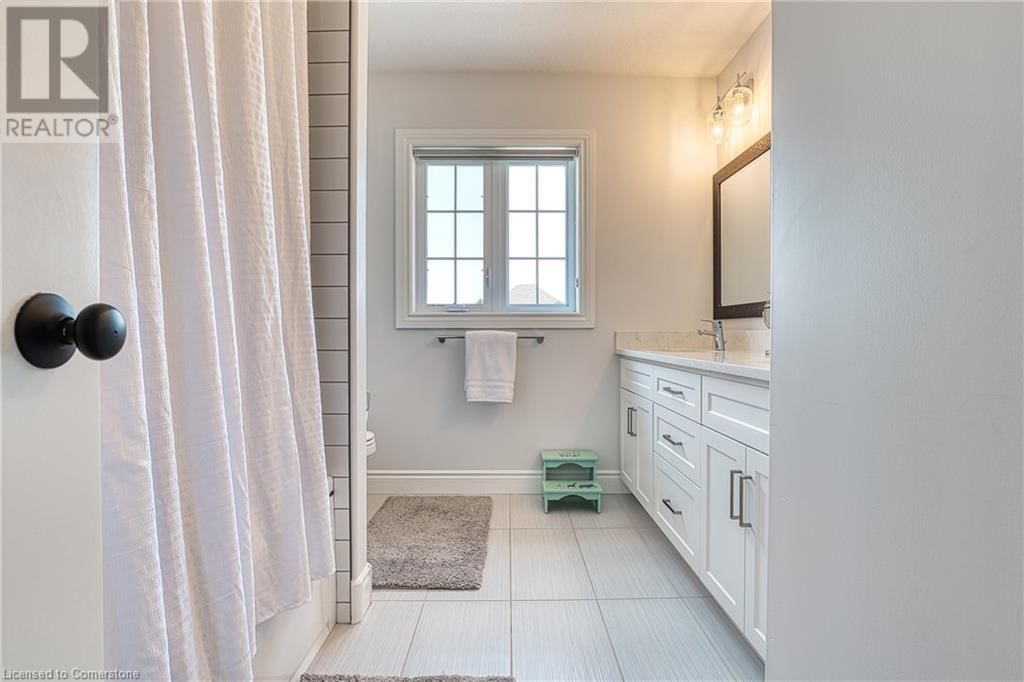 71 FORBES CRESCENT Image 30