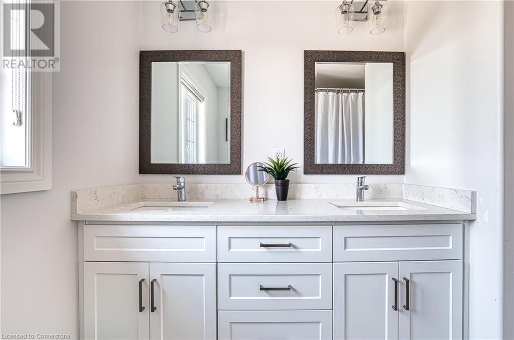 71 FORBES CRESCENT Image 31