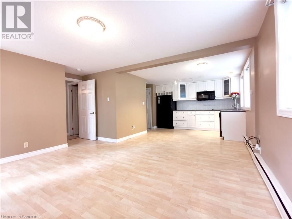 181 QUEEN STREET NORTH Image 3