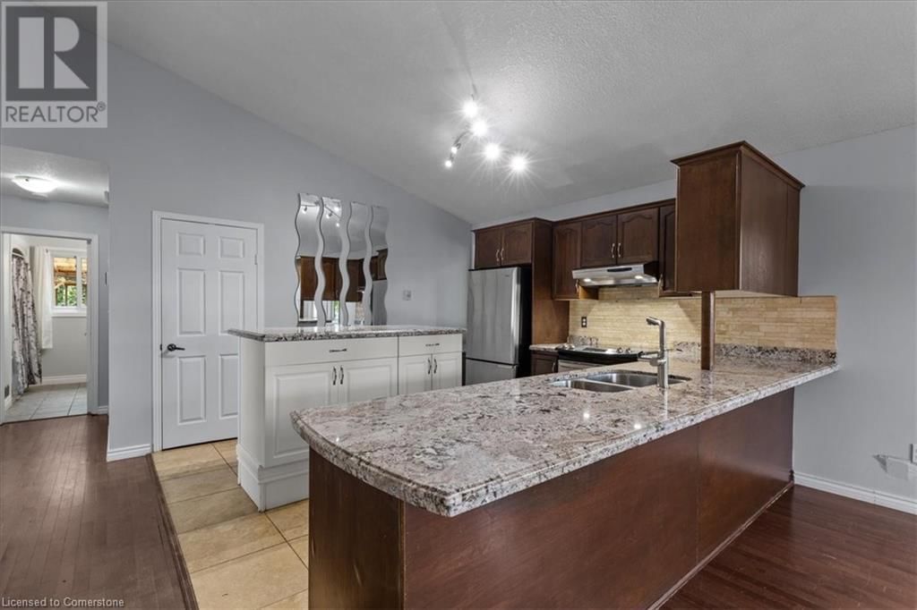 3 WISTERIA COURT Image 8