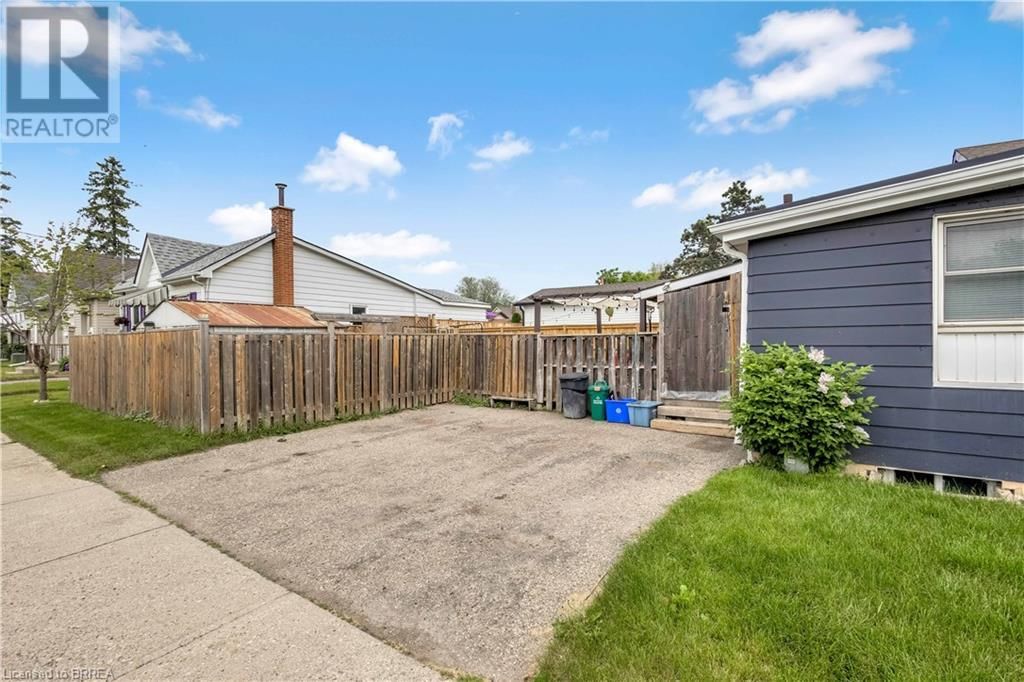 28 CURTIS STREET Image 5