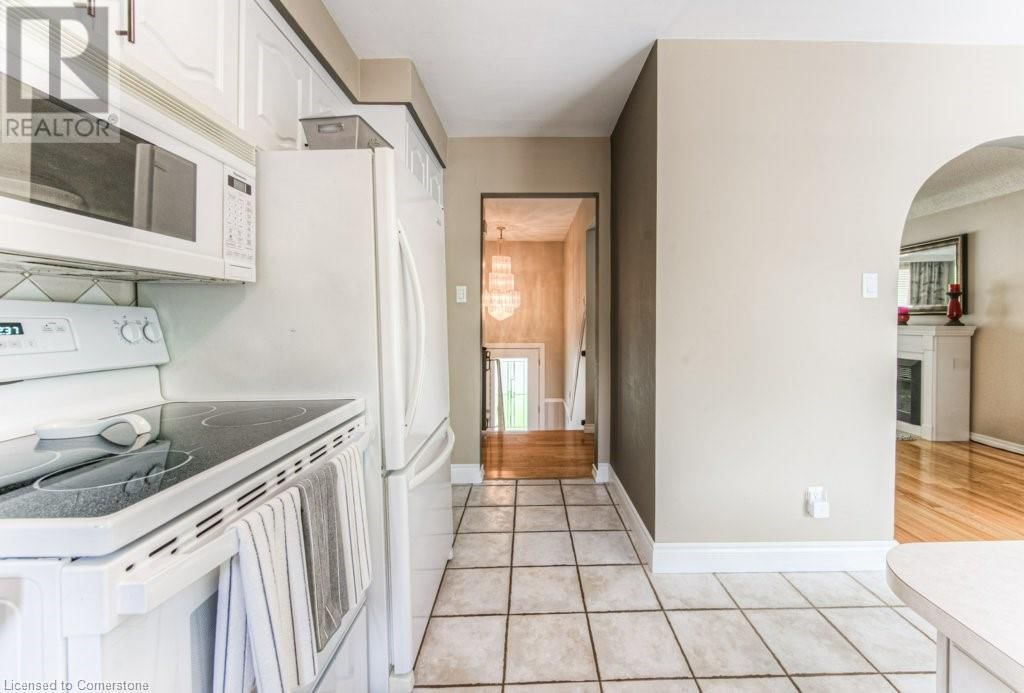 11 COACH HILL DRIVE Image 19