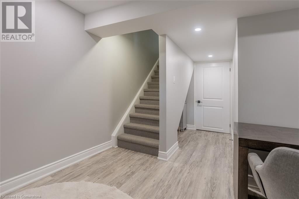 403 ONTARIO STREET NORTH Image 20