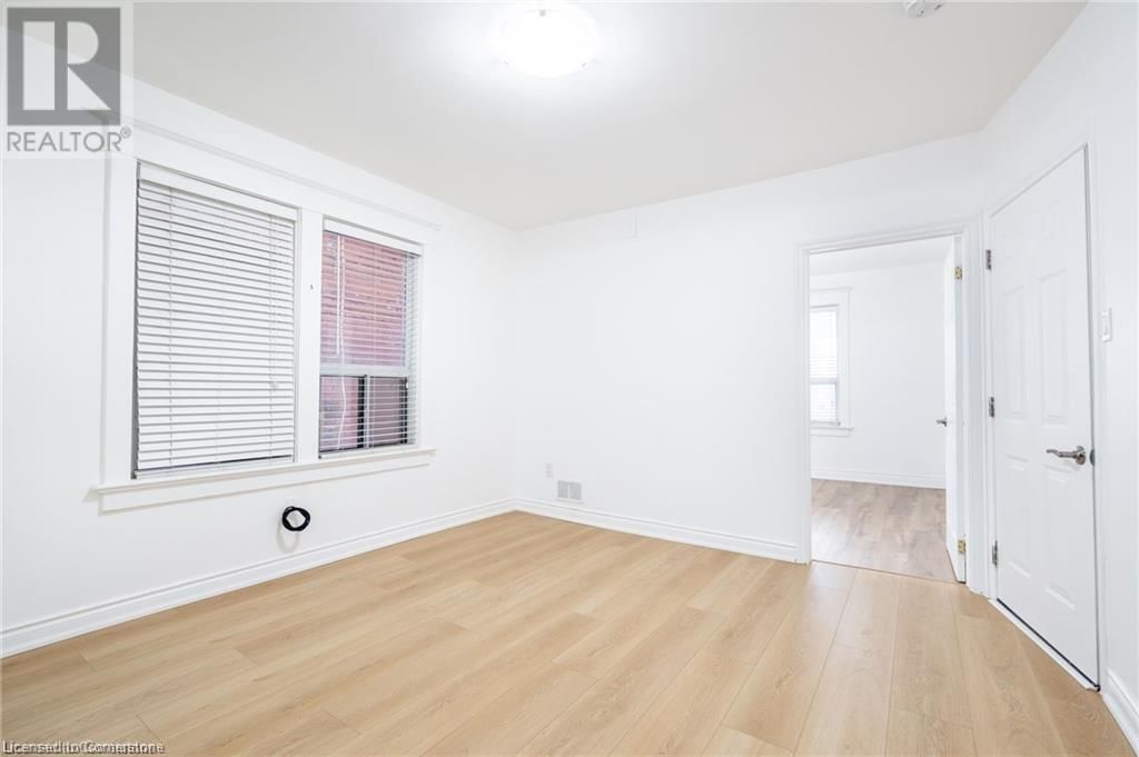 135 HOPE STREET Image 11