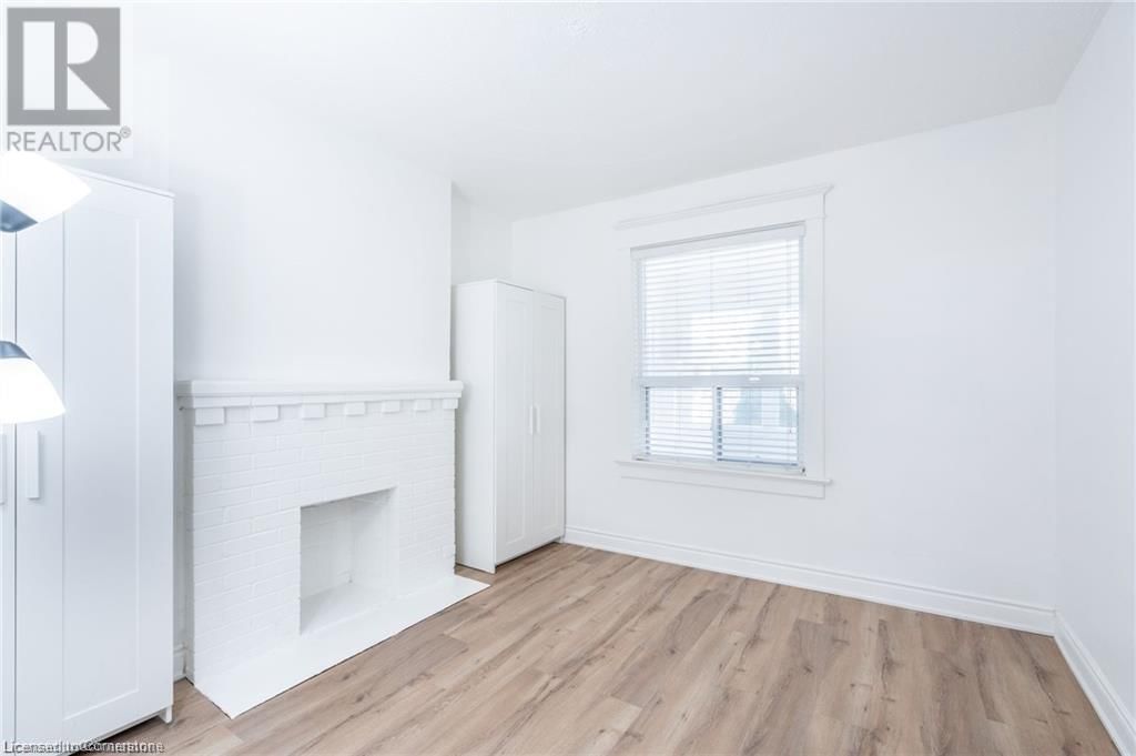 135 HOPE STREET Image 12