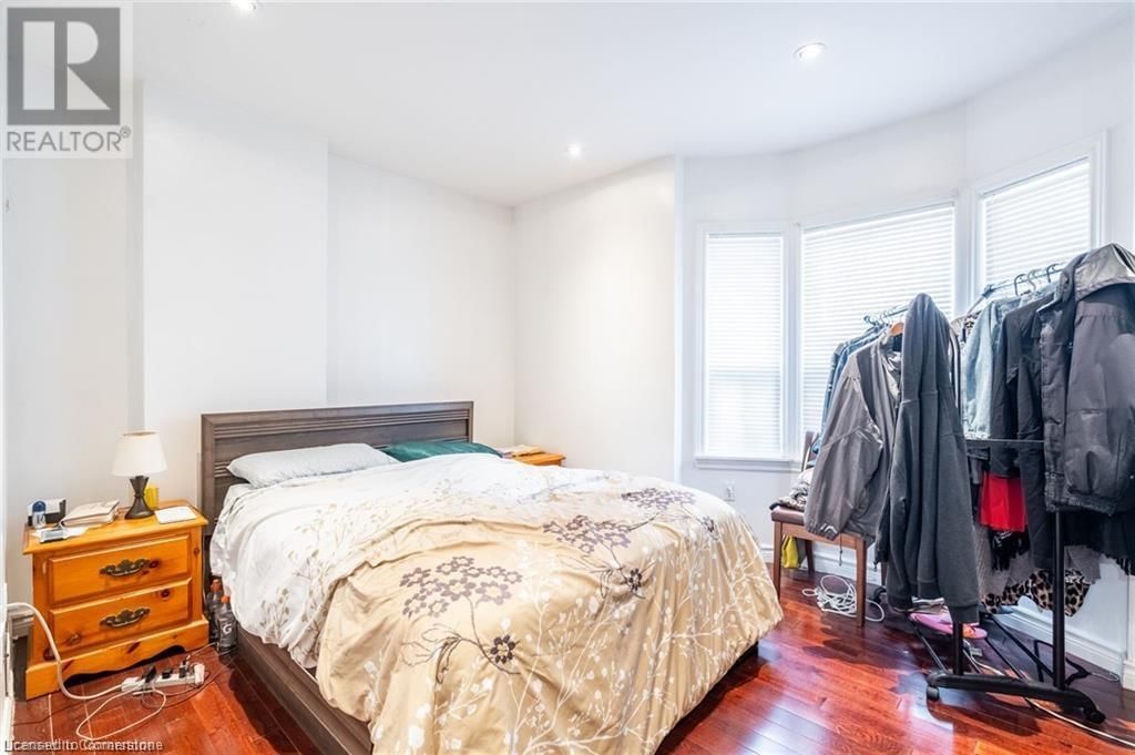 135 HOPE STREET Image 20