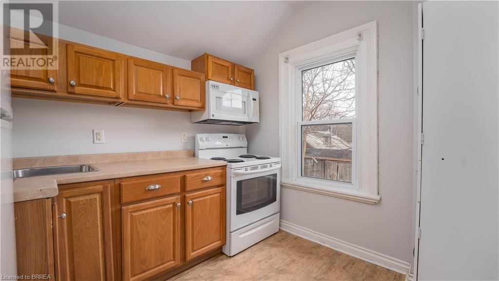 48 SHERIDAN STREET Image 17