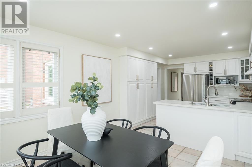 1220 GRANDVIEW DRIVE Image 17