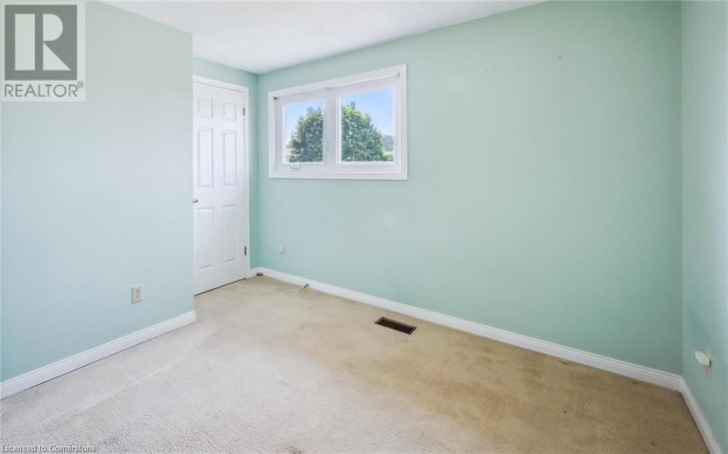 570 CHAMPLAIN BOULEVARD Image 13