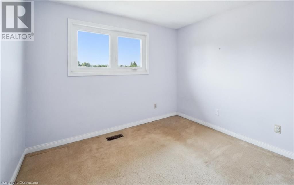 570 CHAMPLAIN BOULEVARD Image 16