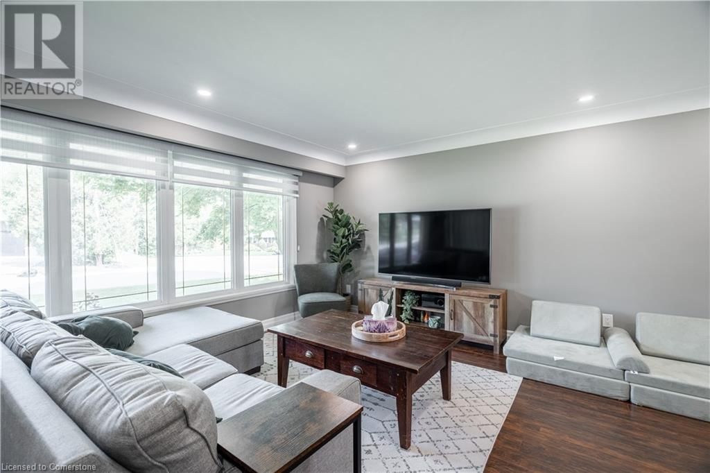 12 SOUTHMEADOW COURT Image 6