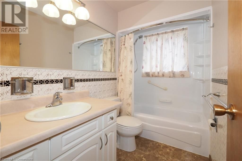 39 MUSKOKA DRIVE Image 15