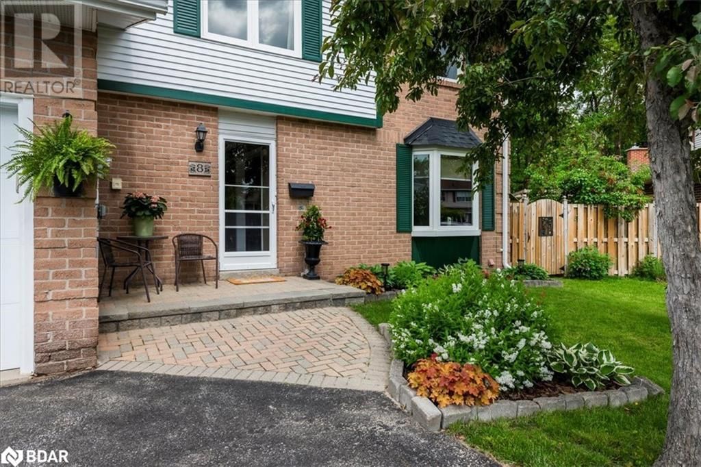 8 BETHUNE PLACE Image 2