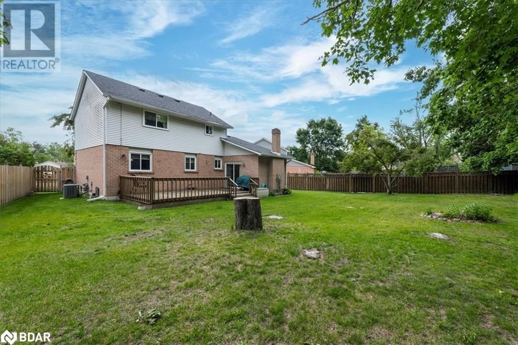 8 BETHUNE PLACE Image 25