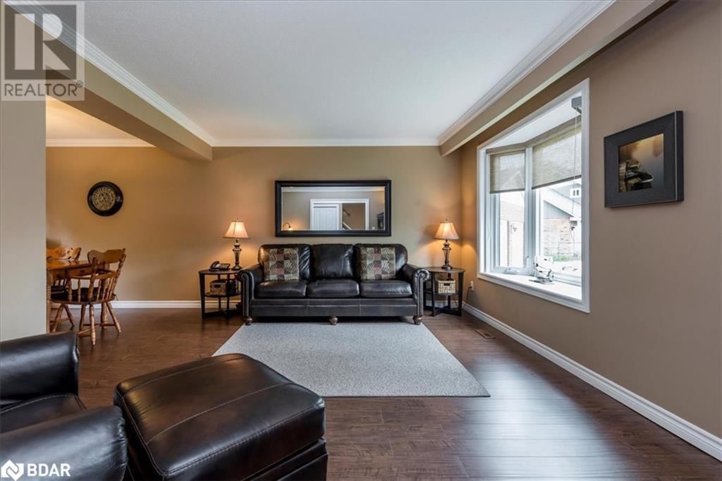 8 BETHUNE PLACE Image 5