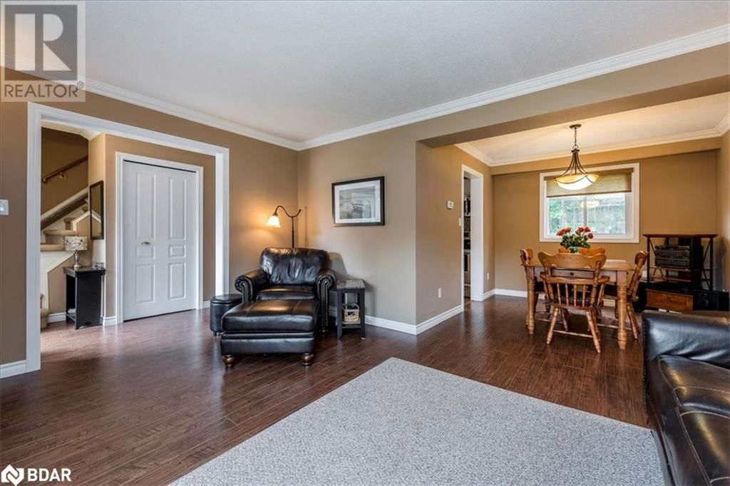 8 BETHUNE PLACE Image 6