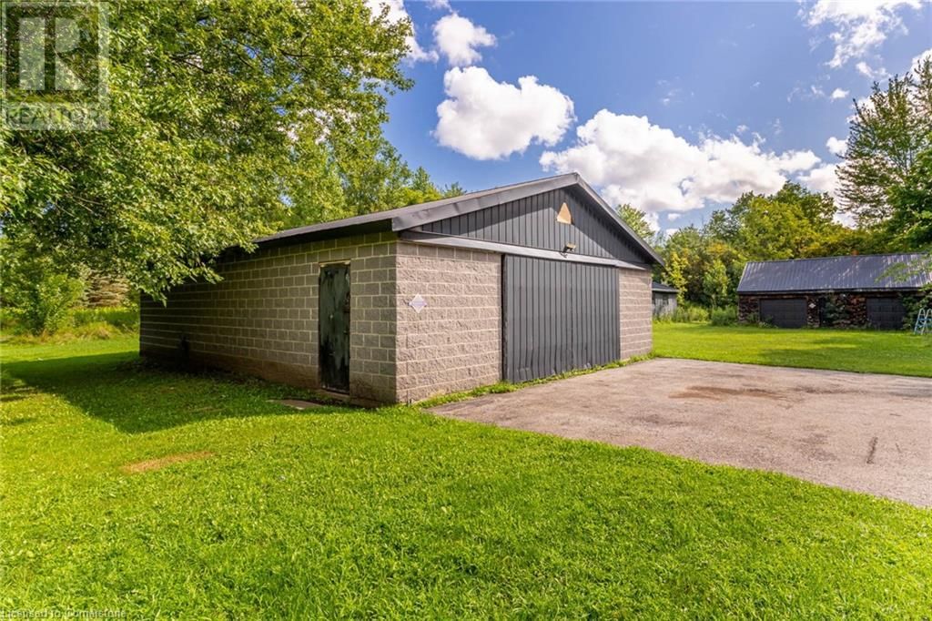 861 BOOK ROAD EAST Image 38